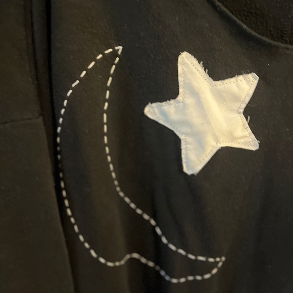 V-Nech Sweatshirt - Picture 2 of 7